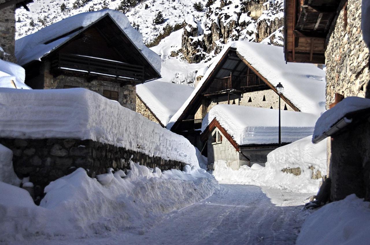 Maison Carail Nevache 14 Personnes Névache Exterior foto